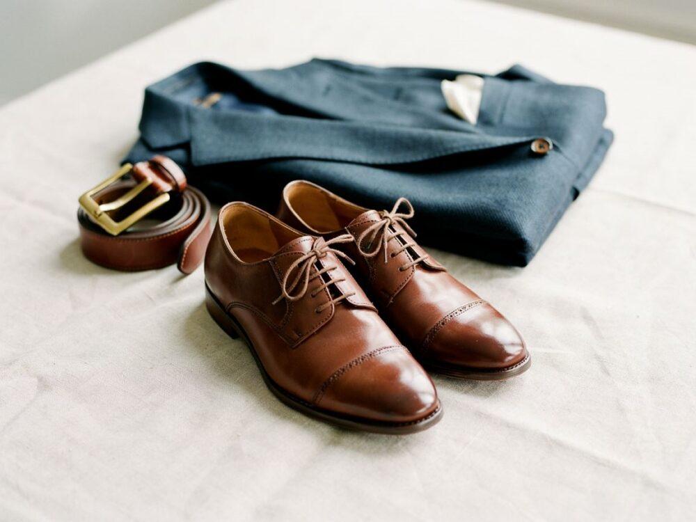 czarne skórzane buty do garnituru